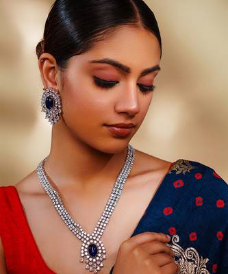 Elegant and classy sapphire pendant diamond necklace set 1