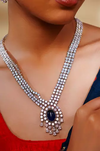Elegant and classy sapphire pendant diamond necklace set
