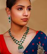 Elegant and classy emerald pendant diamond necklace set