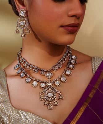 Bold and dramatic2- line kundan necklace with earrings 3