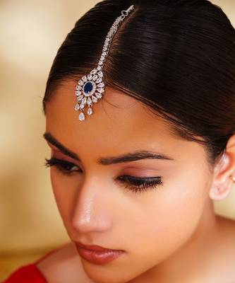 Elegant and stunning diamond maangtikka 1