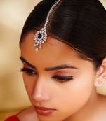 Elegant and stunning diamond maangtikka