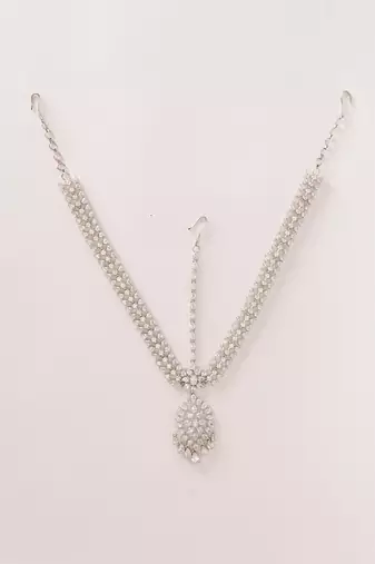 Elegant and stunning diamond mathapatti