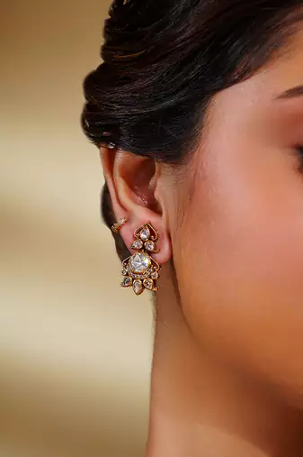 Bold and dramatic two tone finish kundan polki necklace set