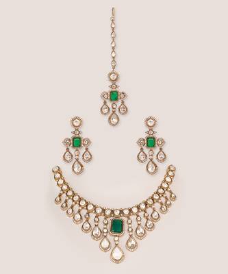 Dramatic and stylish moissanite set with matching earrings 4