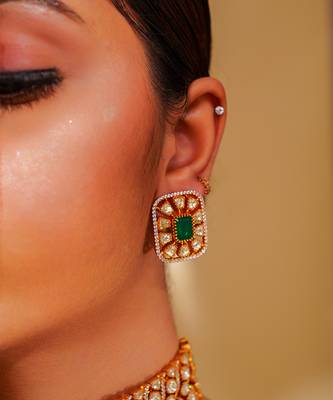 Dramatic and stylish moissanite choker set with matching earrings 2