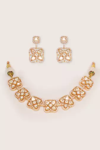 Dramatic and stylish moissanite choker set with matching earrings