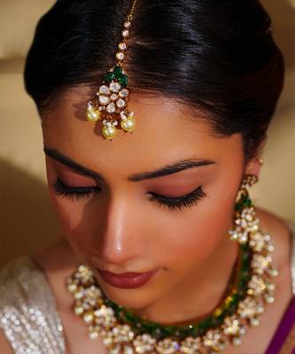 Dramatic and stylish moissanite set with matching earrings 2