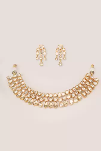 Dramatic and stylish moissanite set with matching earrings