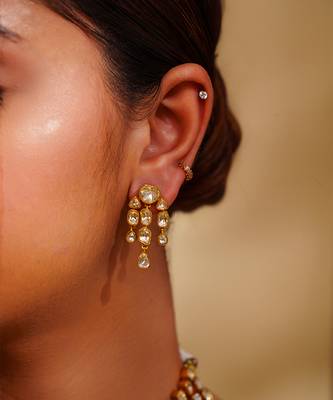 Dramatic and stylish moissanite set with matching earrings 3