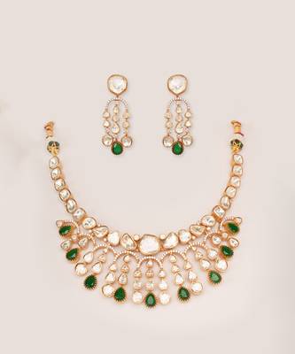 Dramatic and stylish moissanite set with matching earrings 2