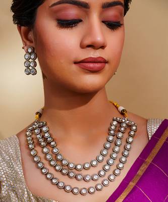 Bold and dramatic 3- line kundan necklace with earrings 4