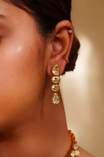 Dramatic and stylish moissanite set with matching earrings