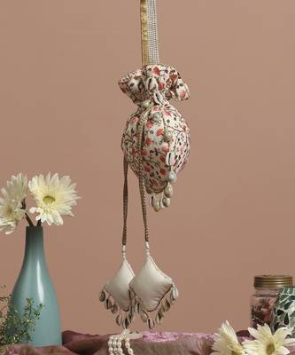 Cream and peach floral potli bag 5