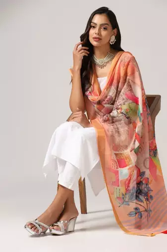 Wevon Jari Border With Digital Printed Peach Linen Dupatta