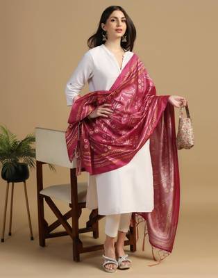 Gajri Assam Silk Digital Printed Ceremonial Dupatta 4