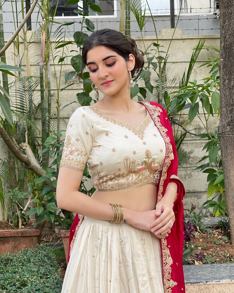 Trendmalls Art silk embroidery sequin work lehenga choli with dupatta for women