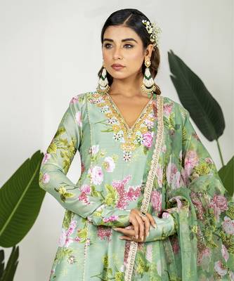 Green chanderi digital printed kurta set 3