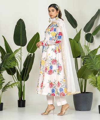 Multi-colored chanderi digital printed kurta set 3