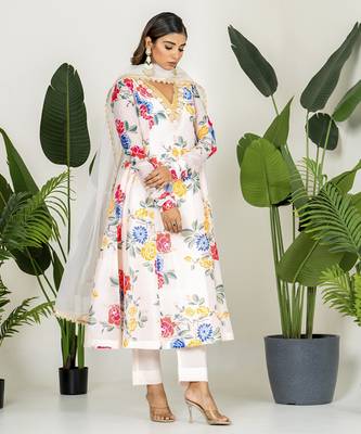 Multi-colored chanderi digital printed kurta set 4