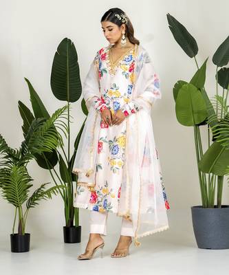 Multi-colored chanderi digital printed kurta set 5