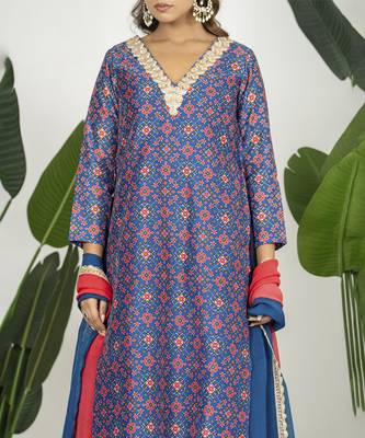 Blue chanderi patola digital printed kurta set 3