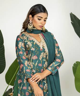 Bottle green chanderi digital floral printed kurta set 2