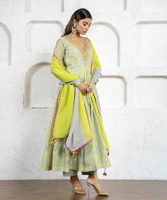 Neon green & grey chanderi floral printed anarkali set 4