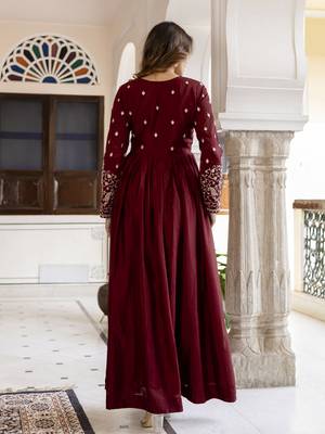 Silk Blend Embroidery Anarkali Kurta Pant Set with Dupatta 3