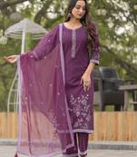 Women Viscos Weaving Straight Kurta With Pant And Dupatta Suit Set 