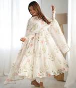 Soft Organza Silk Fabric Fully Flair Kali Pattern And Canvas Patta Anarkali Kurti With Pent And Dupatta