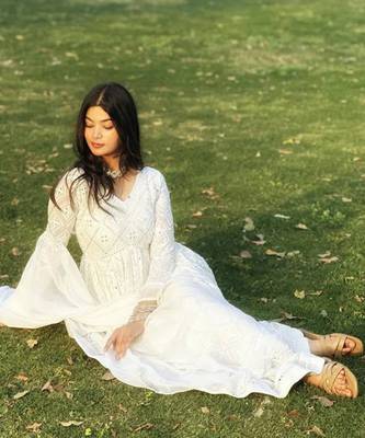 Women's Off-White Georgette Salwar Suit 1