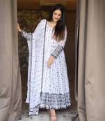 White Georgette Thread Embroidered Anarkali Kurta set with Dupatta