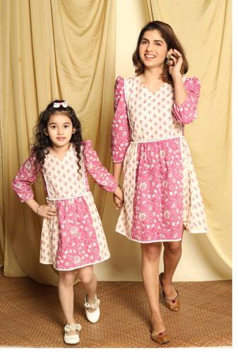 Mom daughter duo rouge and cream printed dress