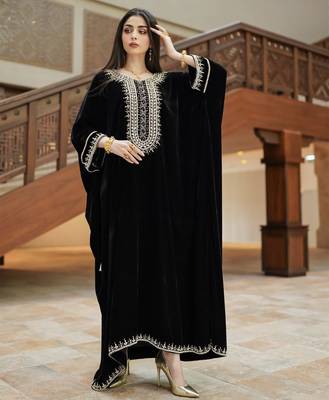 Royal Black Velvet Handcrafted Zari work stitched Kaftan 2