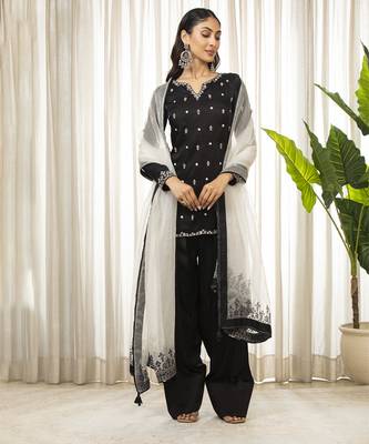 White on black kurta set 3