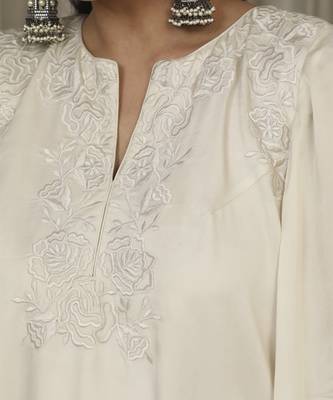White richa kurta set 4