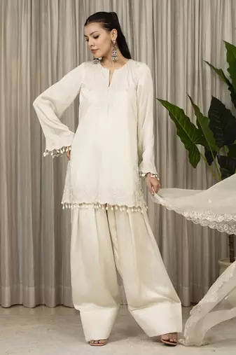 White richa kurta set