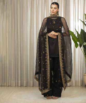 Siyah embroidered salwaar set 1