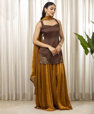 Jasmine goldenish sharara set 4