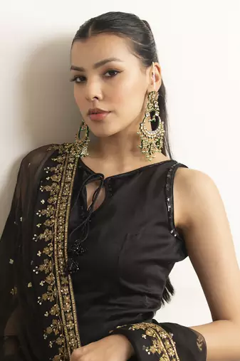 Siyah embroidered kurta bell bottom set