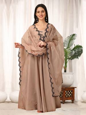 Trendmalls Organza Embroidery Anarkali Kurta Pant Salwar Suit Set 1