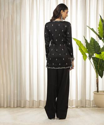 Black on black kurta set 5