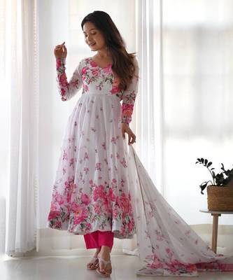 Soft Organza Silk Fabric Fully Flair Kali Pattern Anarkali Kurti With Duptta And Pent 1