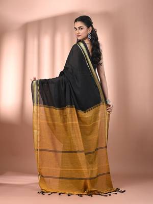 Black cotton handspun soft saree with texture borders 3