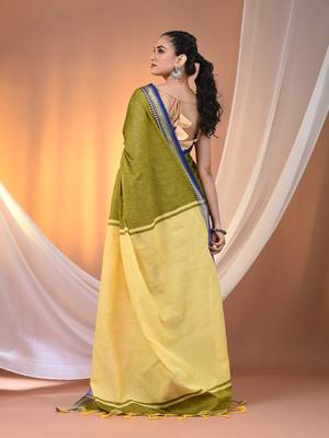 Sap green cotton handspun soft saree with texture borders 3