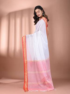 White mulmul cotton soft saree with texture borders Without blouse 3