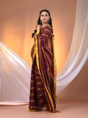 Maroon cotton handspun soft saree with ziczac pattern 2