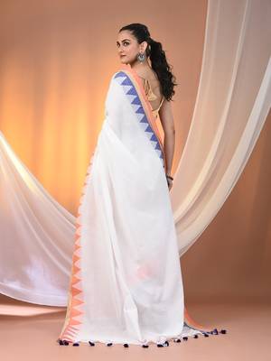 White cotton handspun soft saree with tample borders 3