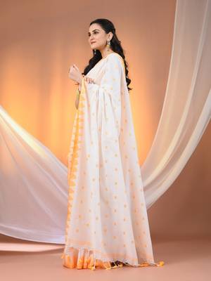 White cotton handspun soft saree with tample borders 2